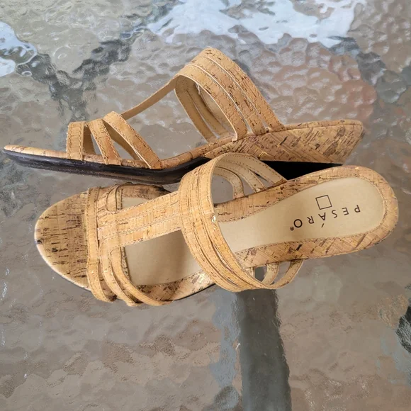 Pesaro Women's Tan Strappy Sandals Size 8.5 - Picture 3 of 5